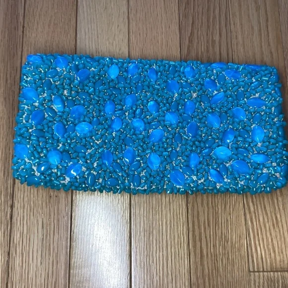 Banana Republic beaded fold over zippered clutch - Picture 6 of 9